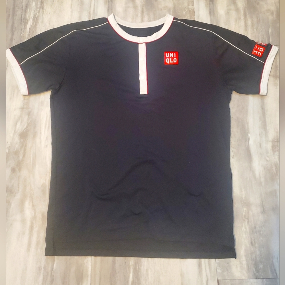Uniqlo Roger Federer shirt